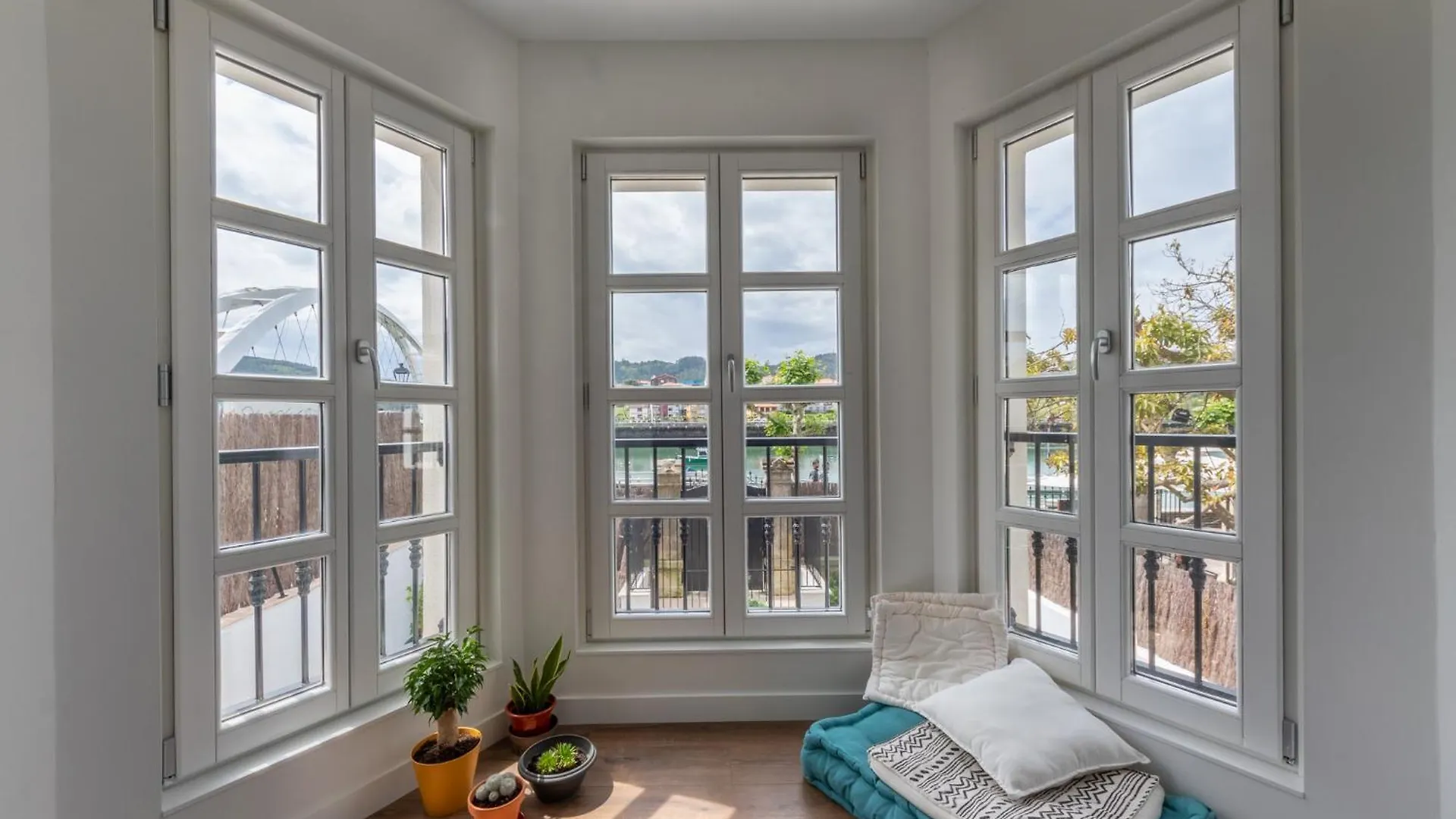 Ideal & Soleado Duplex Con Jardin Plentzia